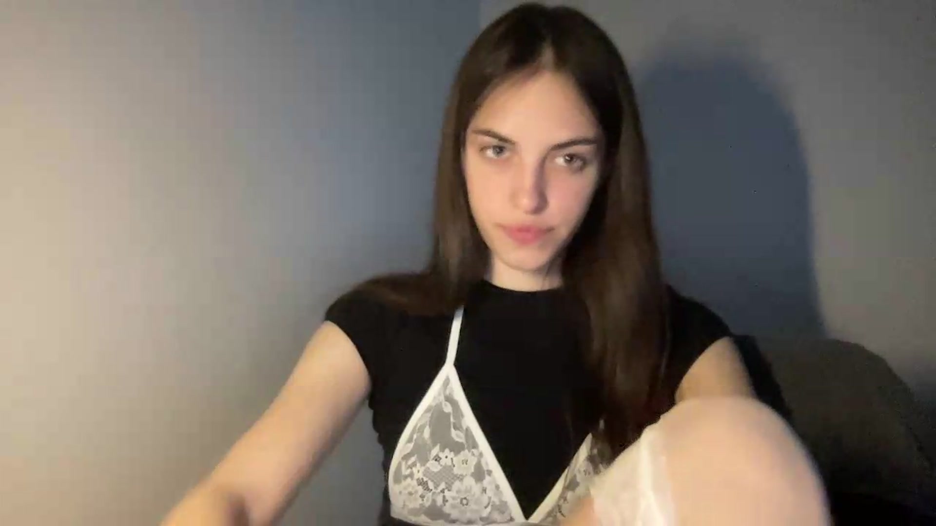 Gallery image thumbnail from Dashamoxy's myfreecams stream on, 05/25/2026, 16:21 image 10 of 20
