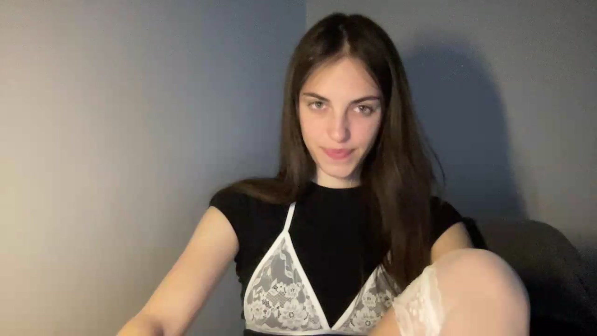 Gallery image thumbnail from Dashamoxy's myfreecams stream on, 05/25/2026, 16:21 image 11 of 20