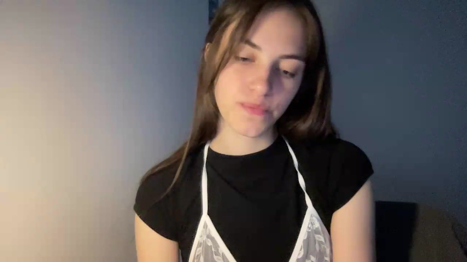 Gallery image thumbnail from Dashamoxy's myfreecams stream on, 05/25/2026, 16:51 image 5 of 20