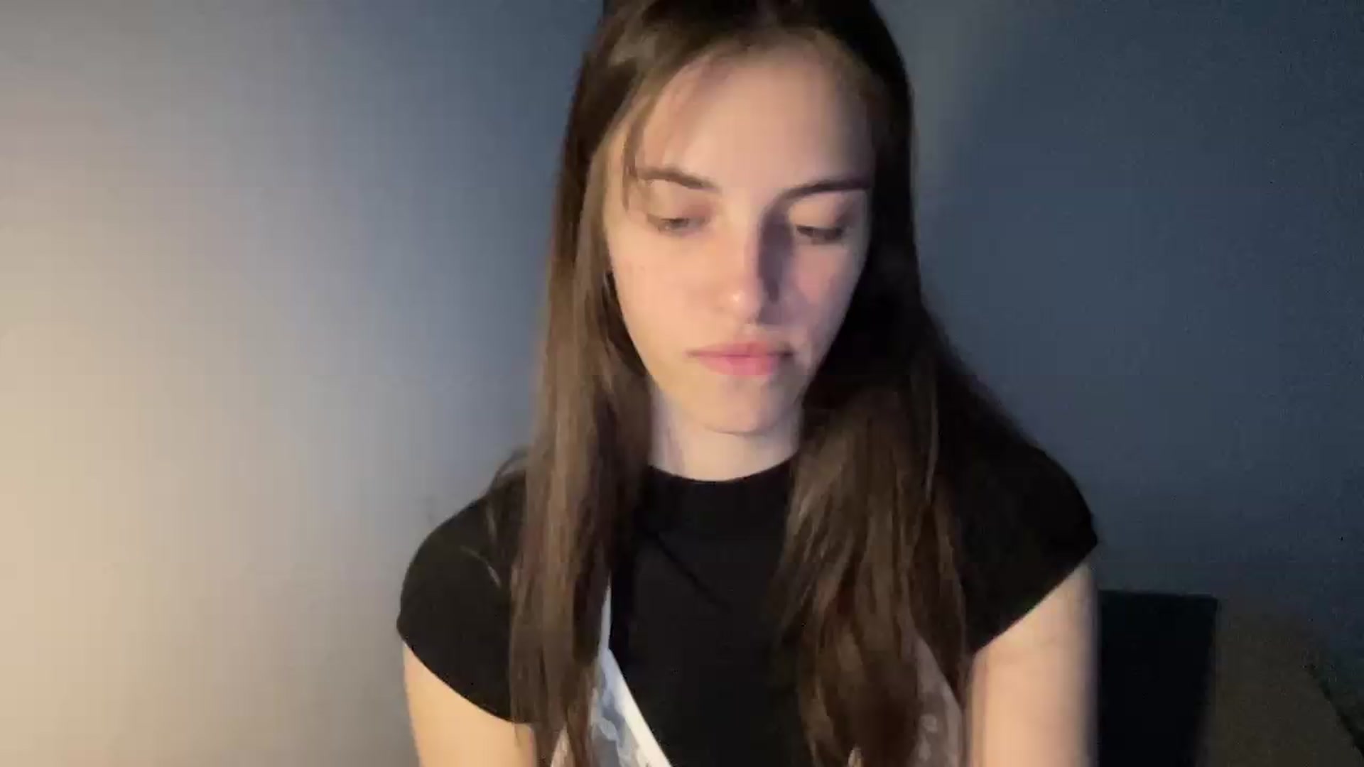 Gallery image thumbnail from Dashamoxy's myfreecams stream on, 05/25/2026, 16:51 image 15 of 20