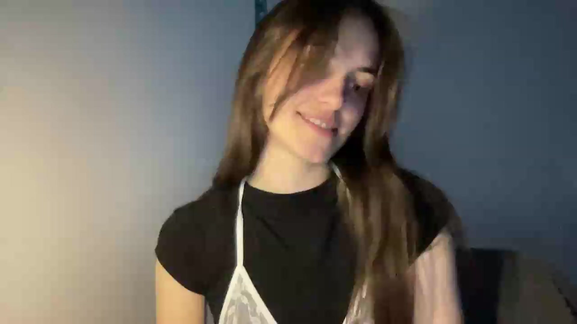 Gallery image thumbnail from Dashamoxy's myfreecams stream on, 05/25/2026, 16:51 image 10 of 20