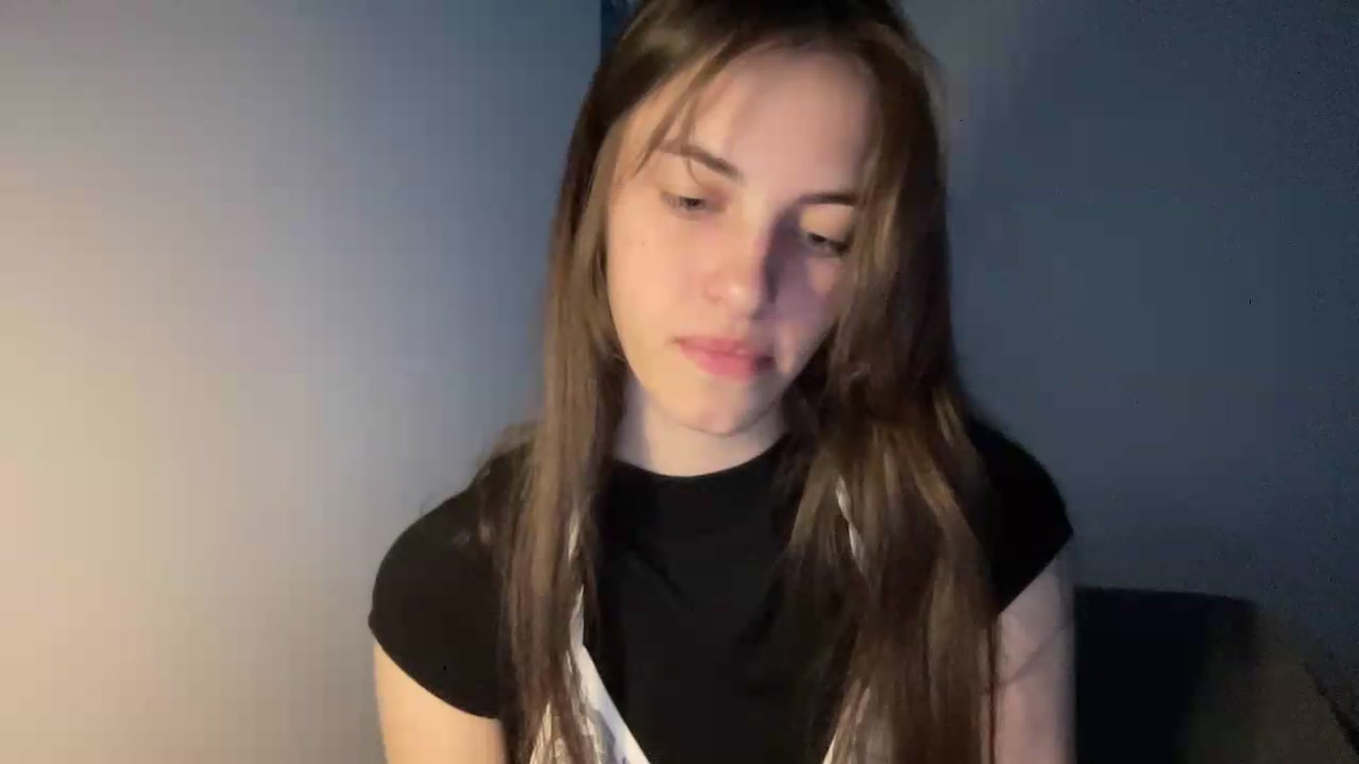 Gallery image thumbnail from Dashamoxy's myfreecams stream on, 05/25/2026, 16:51 image 14 of 20