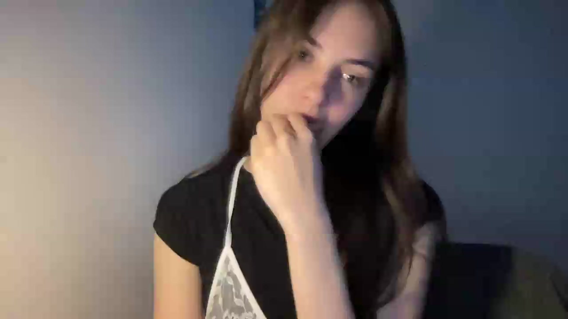 Gallery image thumbnail from Dashamoxy's myfreecams stream on, 05/25/2026, 16:51 image 1 of 20