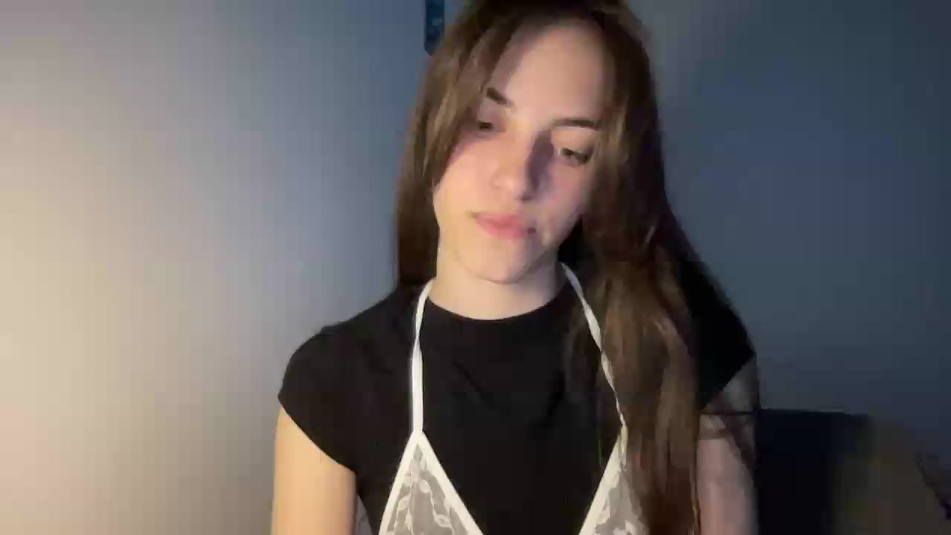 Gallery image thumbnail from Dashamoxy's myfreecams stream on, 05/25/2026, 16:51 image 8 of 20