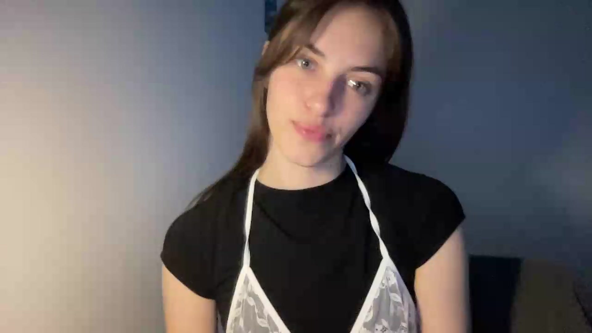 Gallery image thumbnail from Dashamoxy's myfreecams stream on, 05/25/2026, 16:51 image 3 of 20