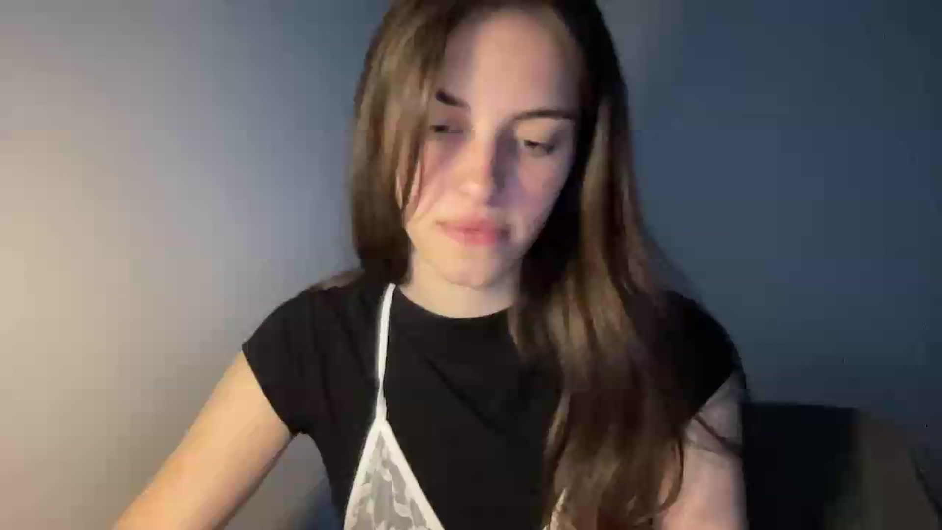 Gallery image thumbnail from Dashamoxy's myfreecams stream on, 05/25/2026, 16:51 image 2 of 20
