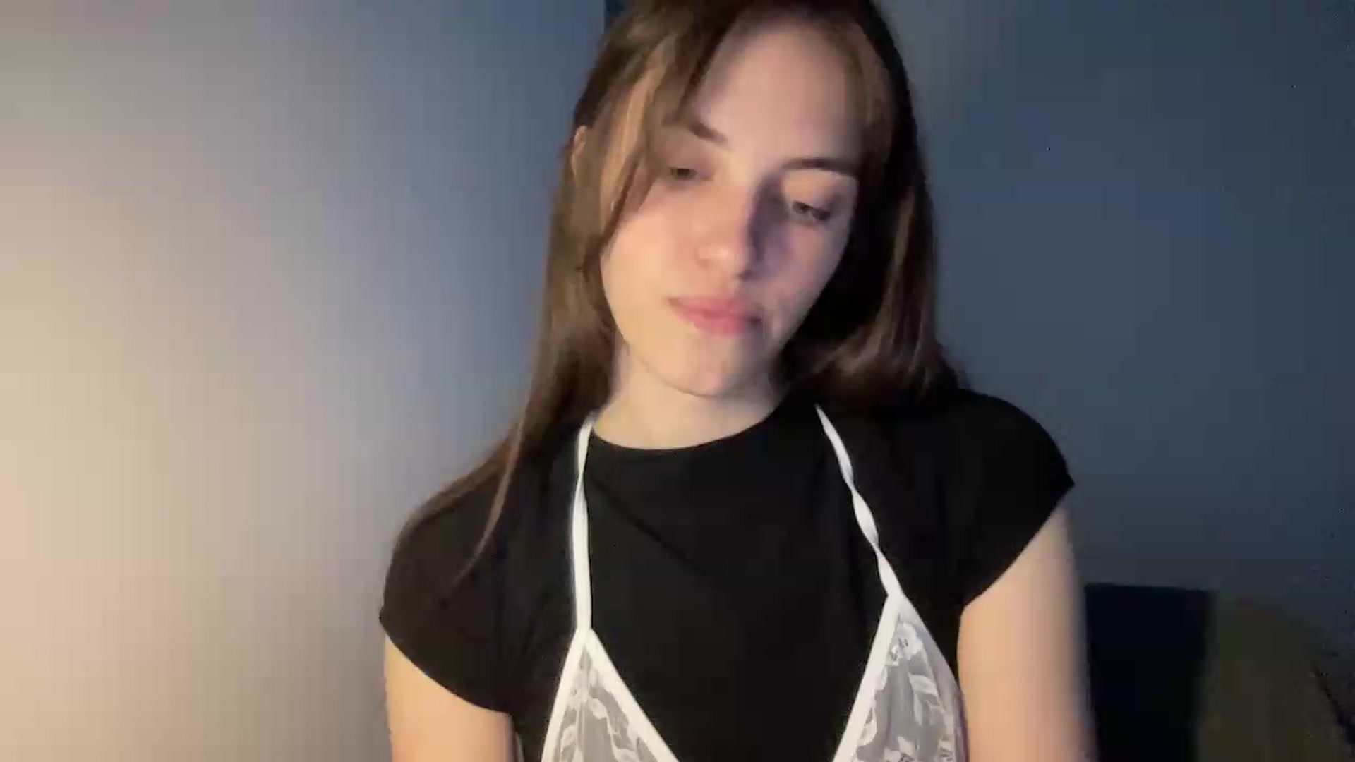 Gallery image thumbnail from Dashamoxy's myfreecams stream on, 05/25/2026, 16:51 image 6 of 20