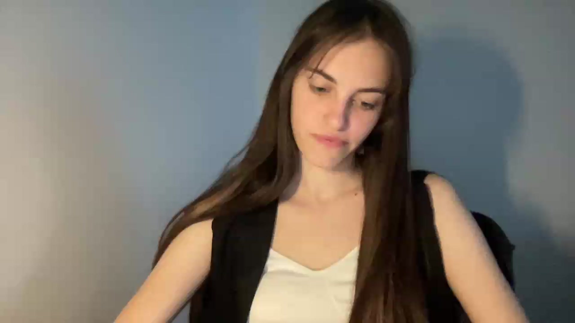 Gallery image thumbnail from Dashamoxy's myfreecams stream on, 05/26/2026, 16:50 image 8 of 20