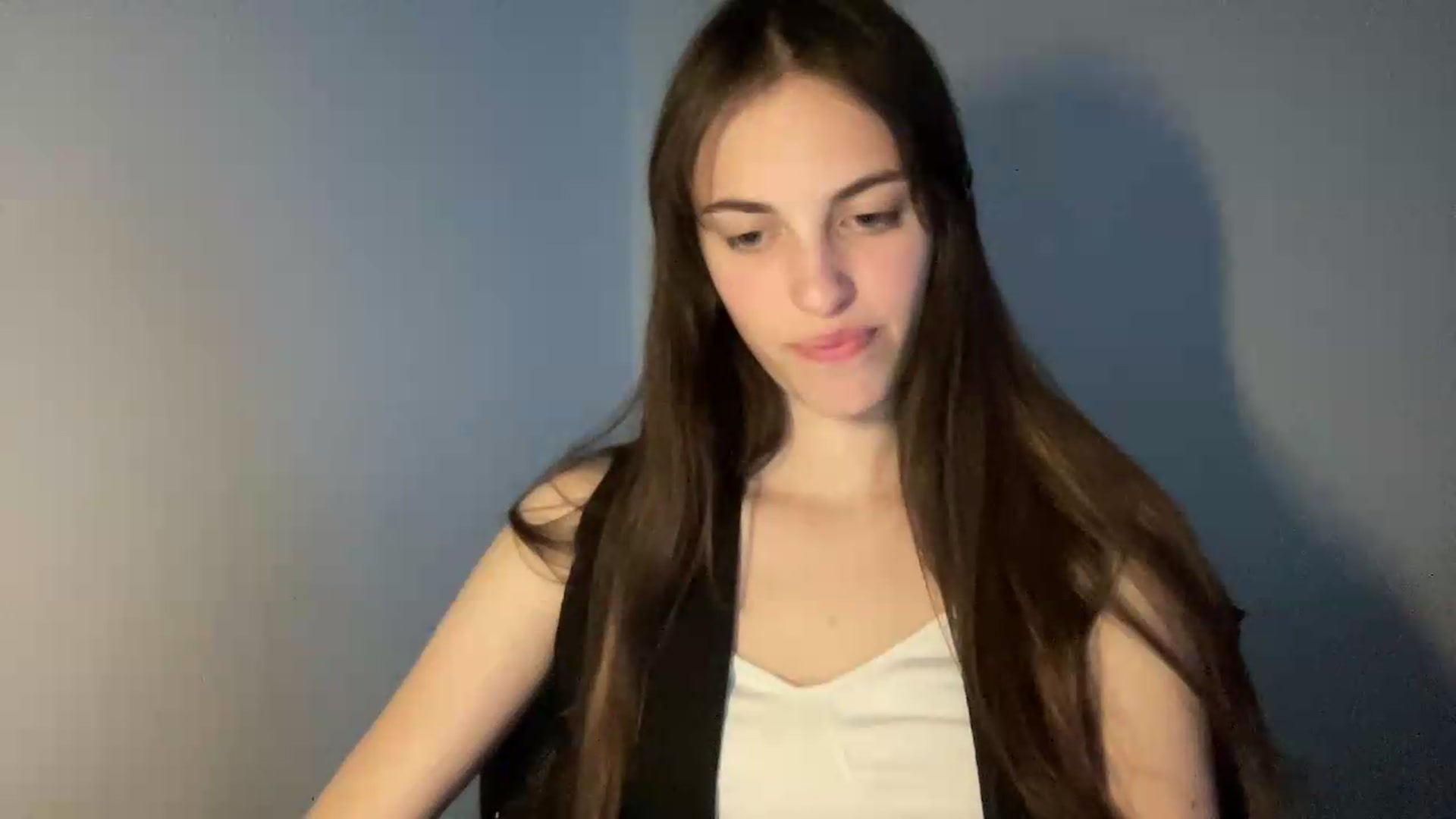 Gallery image thumbnail from Dashamoxy's myfreecams stream on, 05/26/2026, 16:50 image 3 of 20
