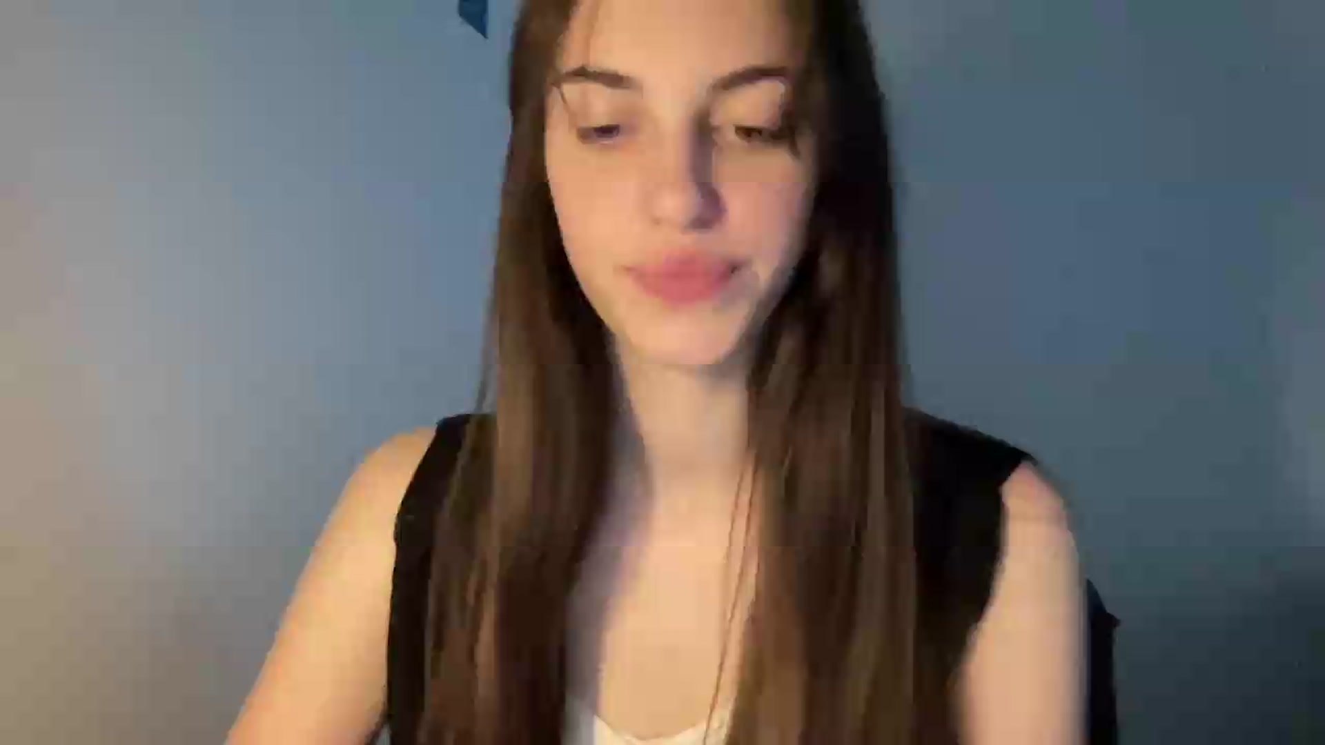 Gallery image thumbnail from Dashamoxy's myfreecams stream on, 05/26/2026, 16:50 image 12 of 20