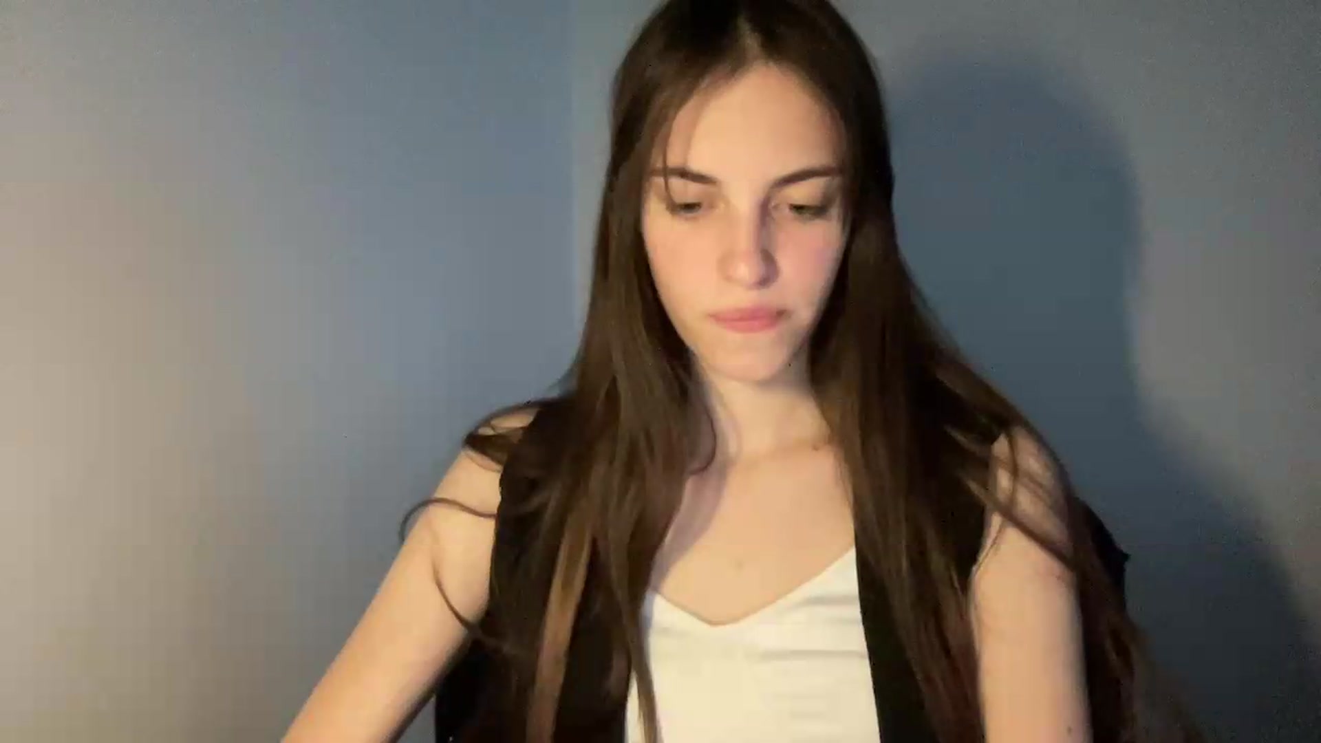 Gallery image thumbnail from Dashamoxy's myfreecams stream on, 05/26/2026, 16:50 image 2 of 20