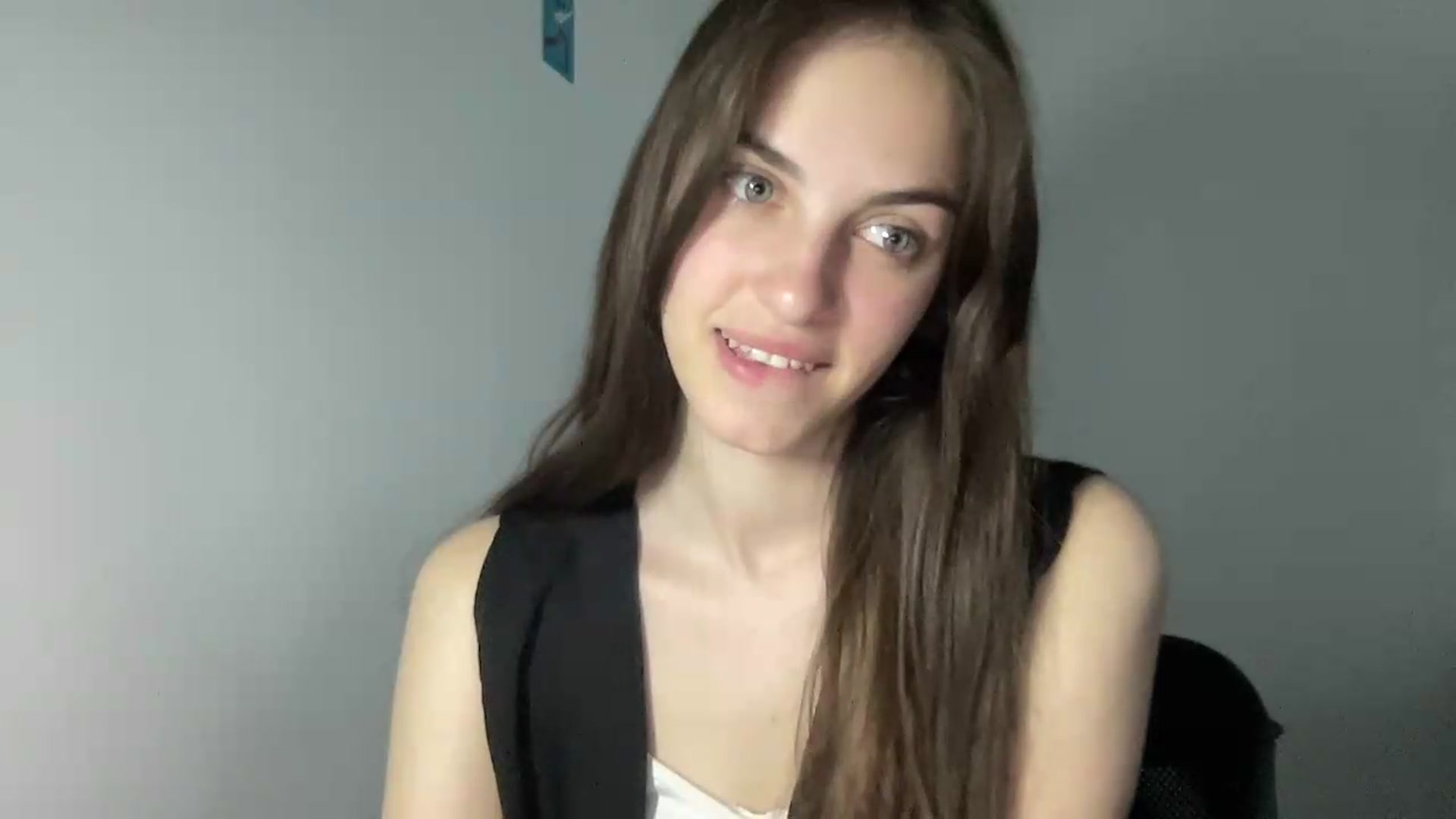 Gallery image thumbnail from Dashamoxy's myfreecams stream on, 05/26/2026, 16:50 image 17 of 20