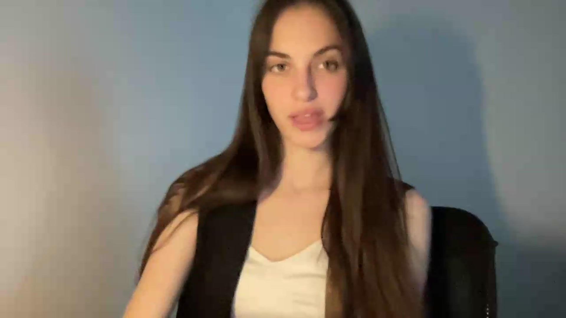 Gallery image thumbnail from Dashamoxy's myfreecams stream on, 05/26/2026, 16:50 image 13 of 20