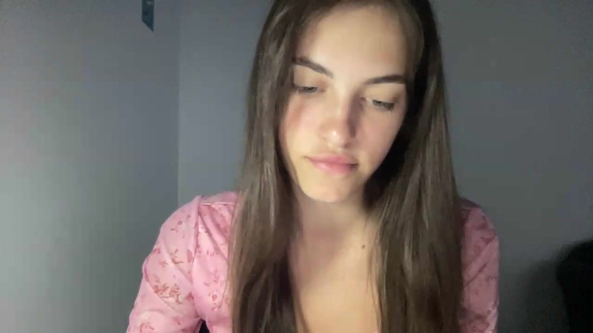 Gallery image thumbnail from Dashamoxy's myfreecams stream on, 06/13/2026, 17:37 image 3 of 20