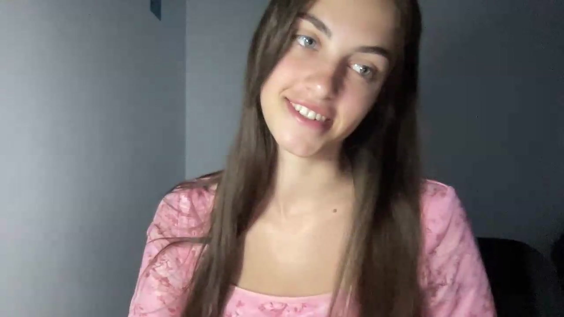 Gallery image thumbnail from Dashamoxy's myfreecams stream on, 06/13/2026, 18:16 image 6 of 20