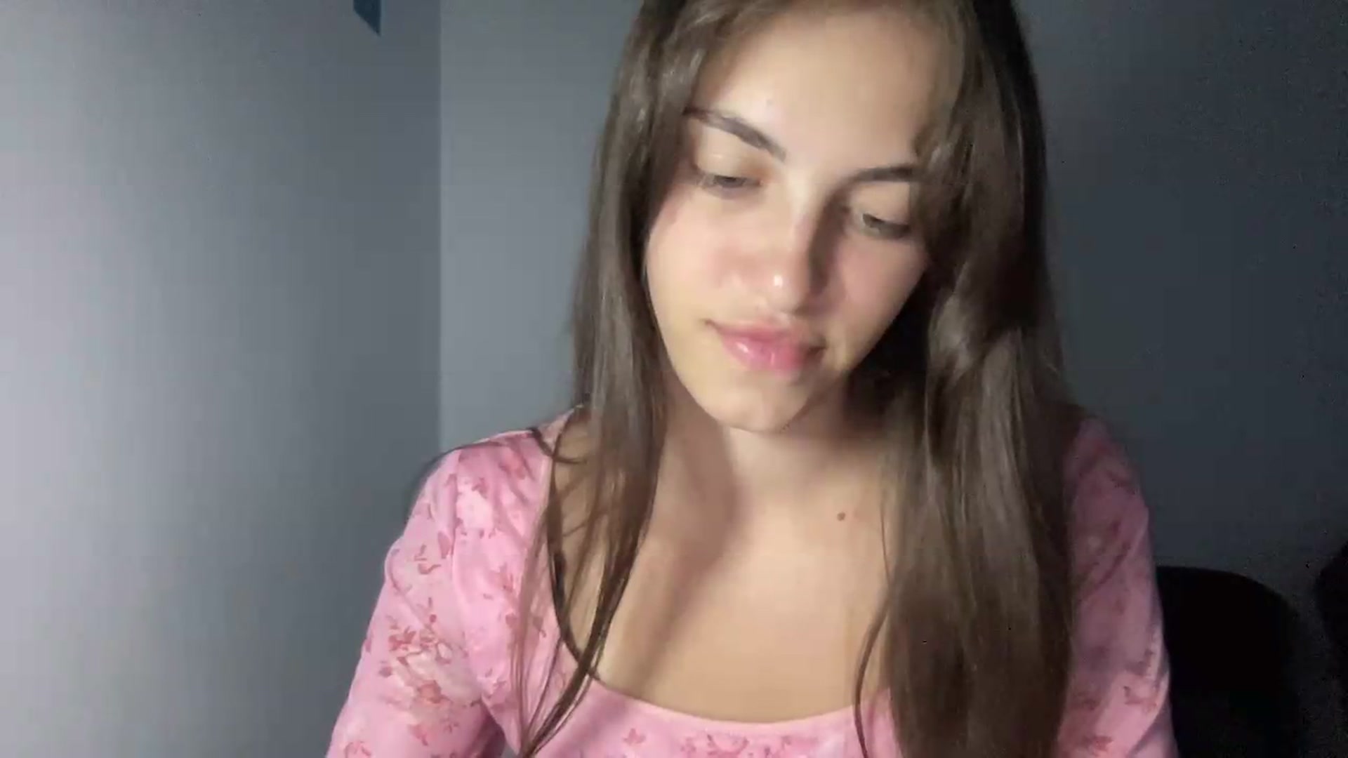 Gallery image thumbnail from Dashamoxy's myfreecams stream on, 06/13/2026, 18:16 image 2 of 20
