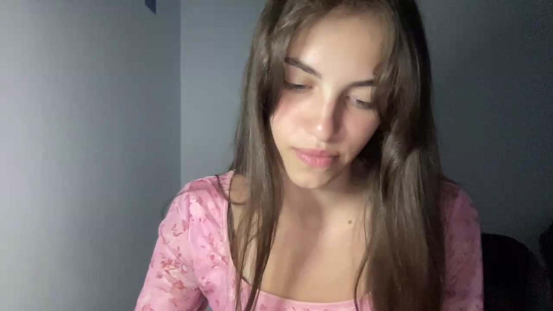 Gallery image thumbnail from Dashamoxy's myfreecams stream on, 06/13/2026, 18:16 image 3 of 20