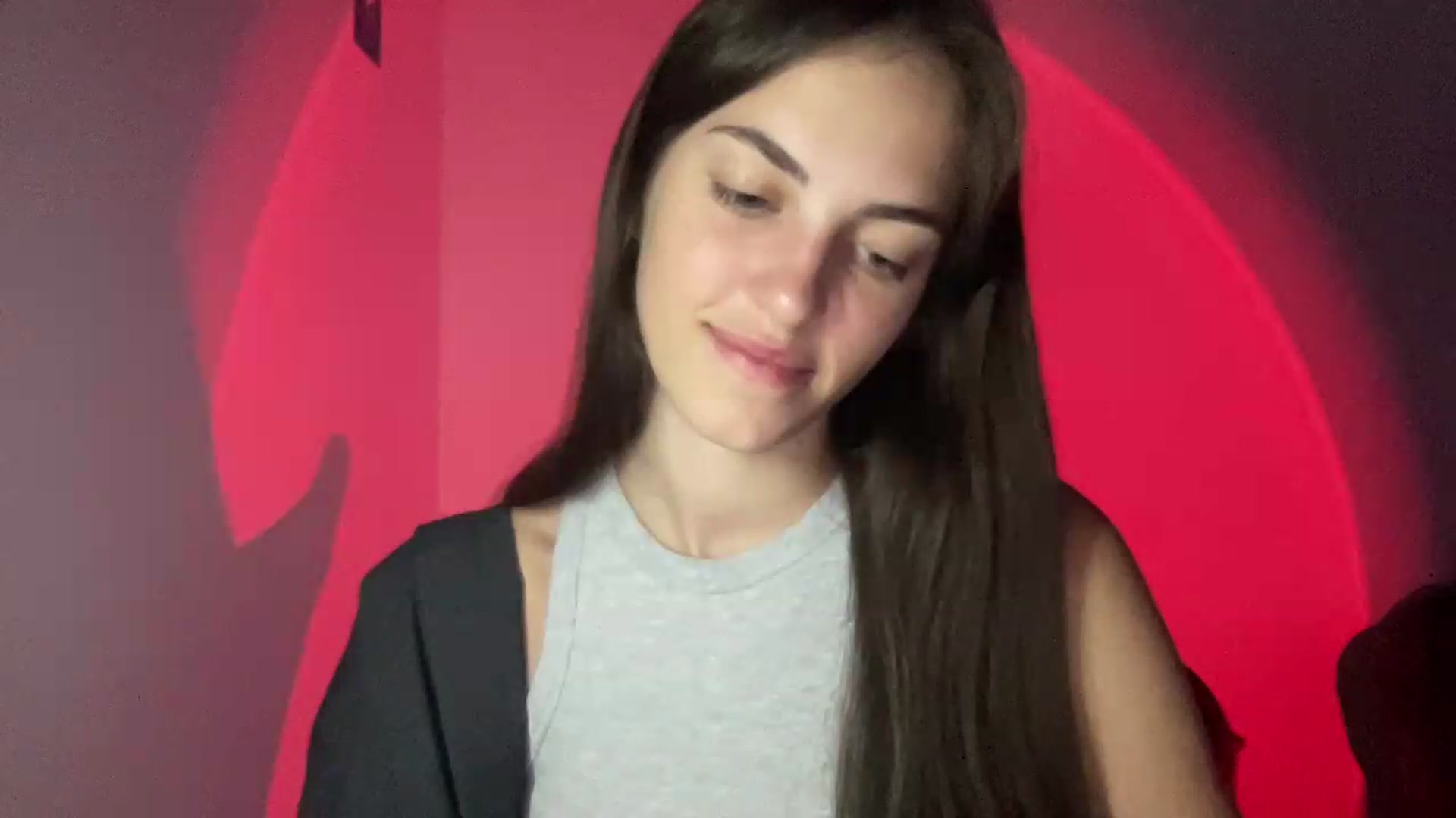 Gallery image thumbnail from Dashamoxy's myfreecams stream on, 06/15/2026, 18:14 image 17 of 20