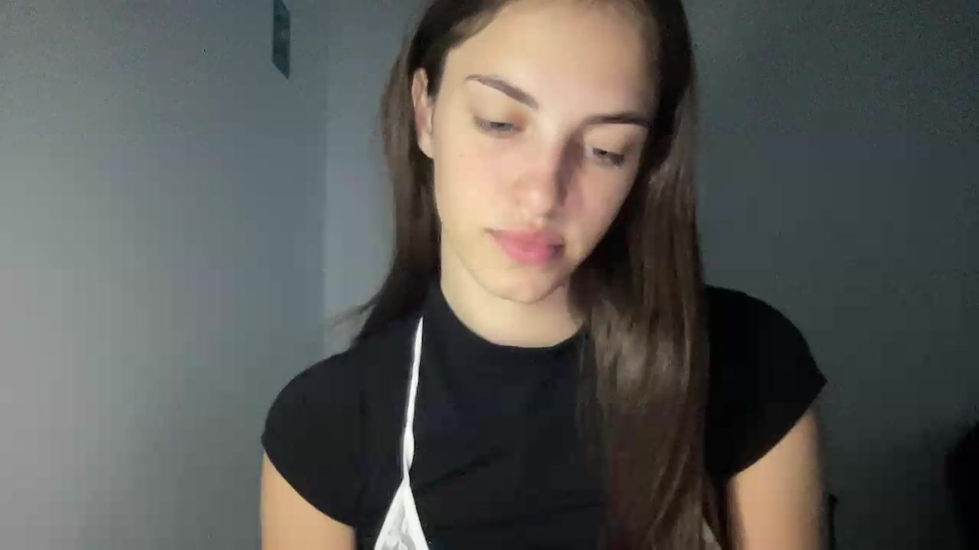 Gallery image thumbnail from Dashamoxy's myfreecams stream on, 06/16/2026, 17:09 image 9 of 20