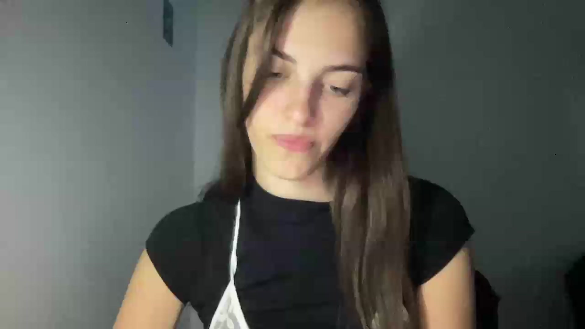 Gallery image thumbnail from Dashamoxy's myfreecams stream on, 06/16/2026, 17:09 image 19 of 20