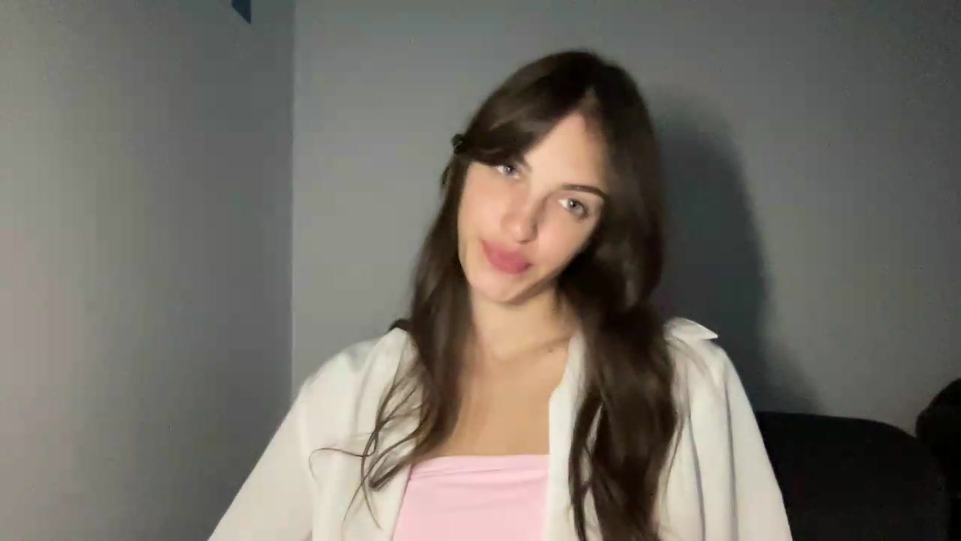 Gallery image thumbnail from Dashamoxy's myfreecams stream on, 06/19/2026, 17:53 image 15 of 20