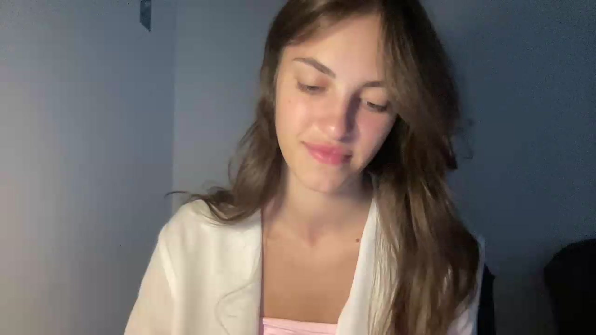 Gallery image thumbnail from Dashamoxy's myfreecams stream on, 06/19/2026, 17:53 image 7 of 20