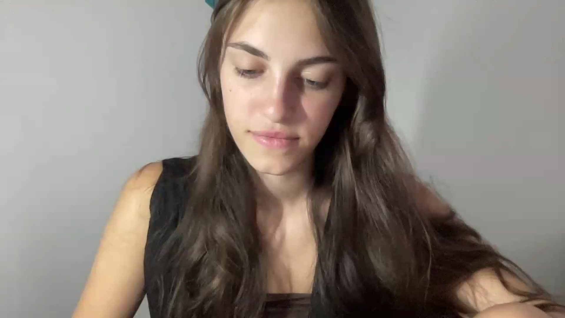 Gallery image thumbnail from Dashamoxy's myfreecams stream on, 06/20/2026, 13:58 image 11 of 20