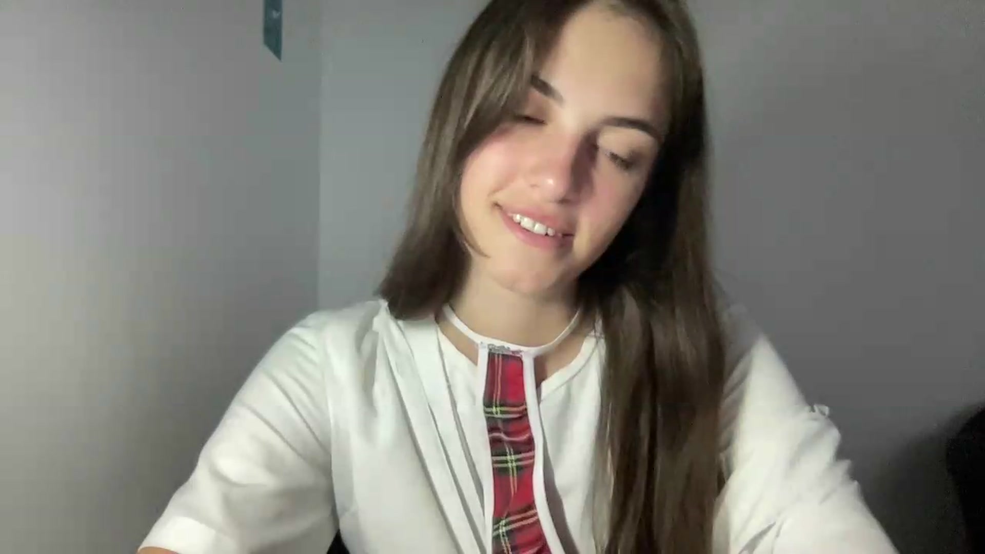 Gallery image thumbnail from Dashamoxy's myfreecams stream on, 06/22/2026, 15:55 image 12 of 20