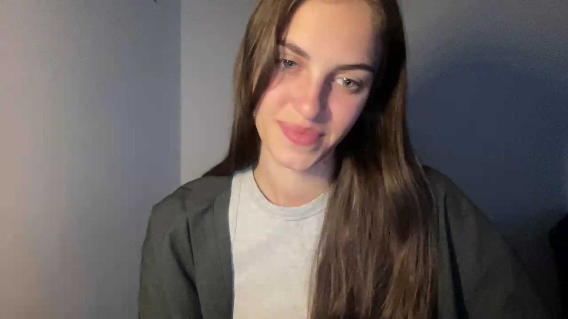 Gallery image thumbnail from Dashamoxy's myfreecams stream on, 06/23/2026, 17:19 image 18 of 20