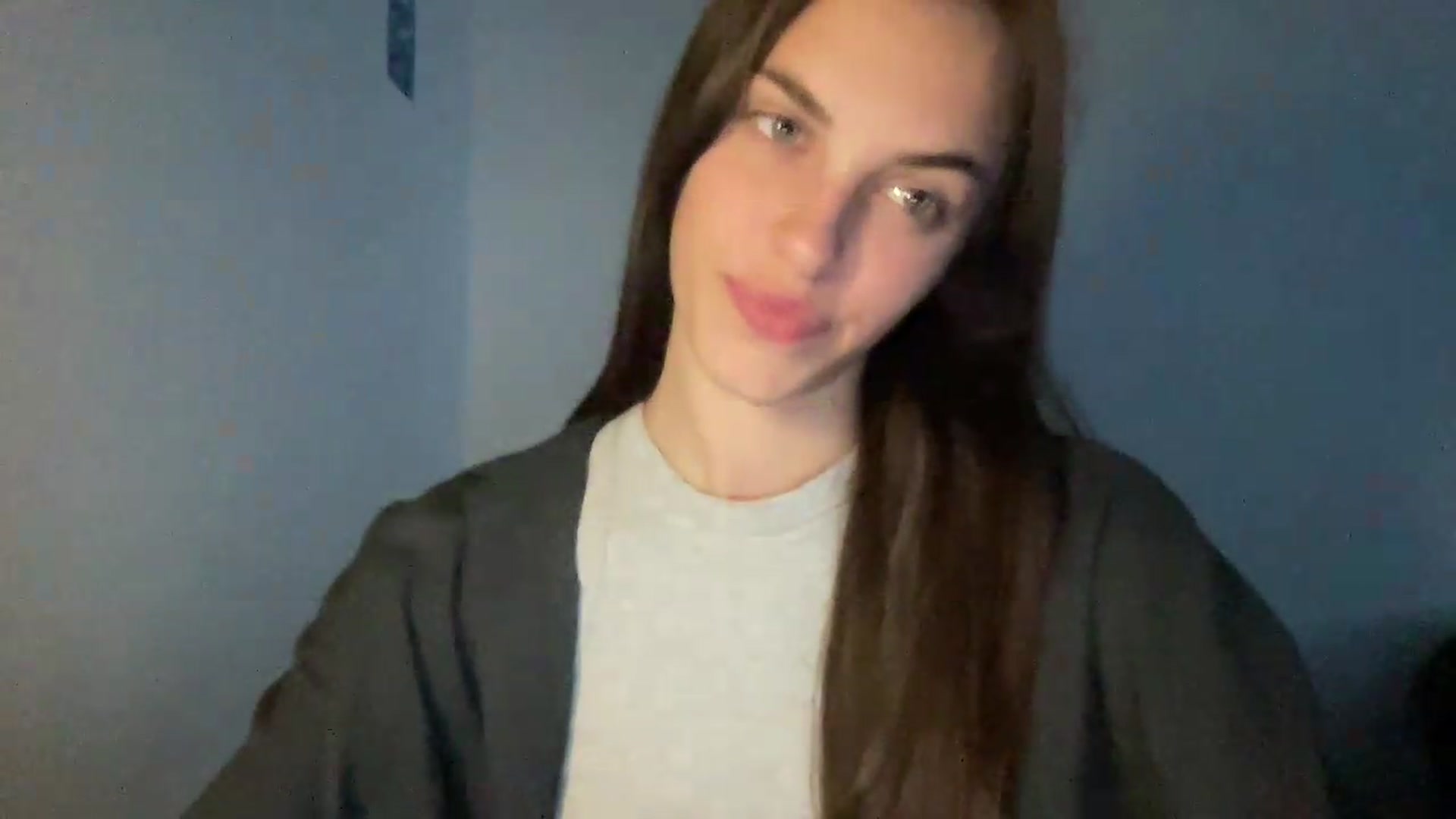 Gallery image thumbnail from Dashamoxy's myfreecams stream on, 06/23/2026, 17:19 image 14 of 20