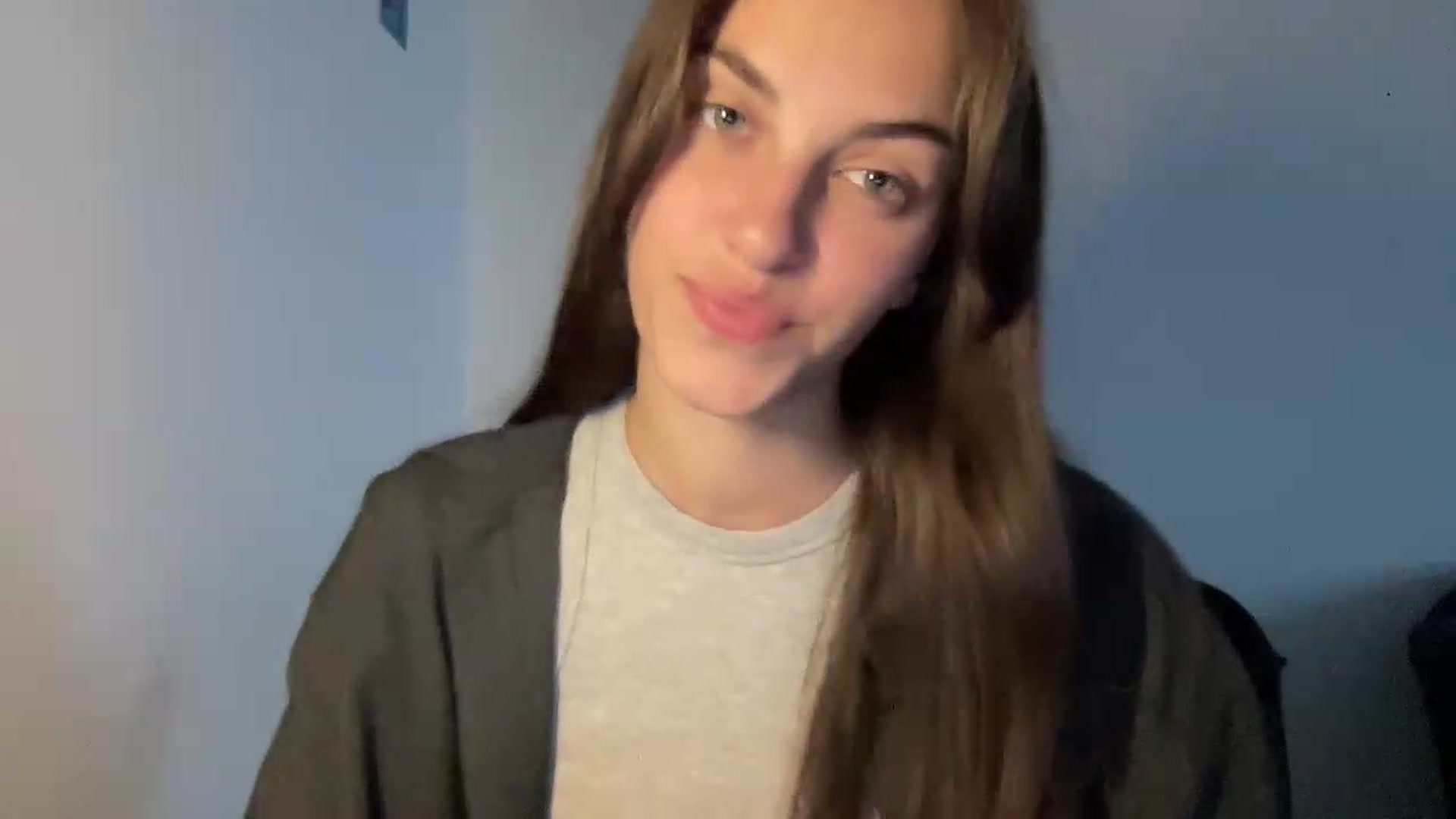 Gallery image thumbnail from Dashamoxy's myfreecams stream on, 06/23/2026, 17:19 image 5 of 20