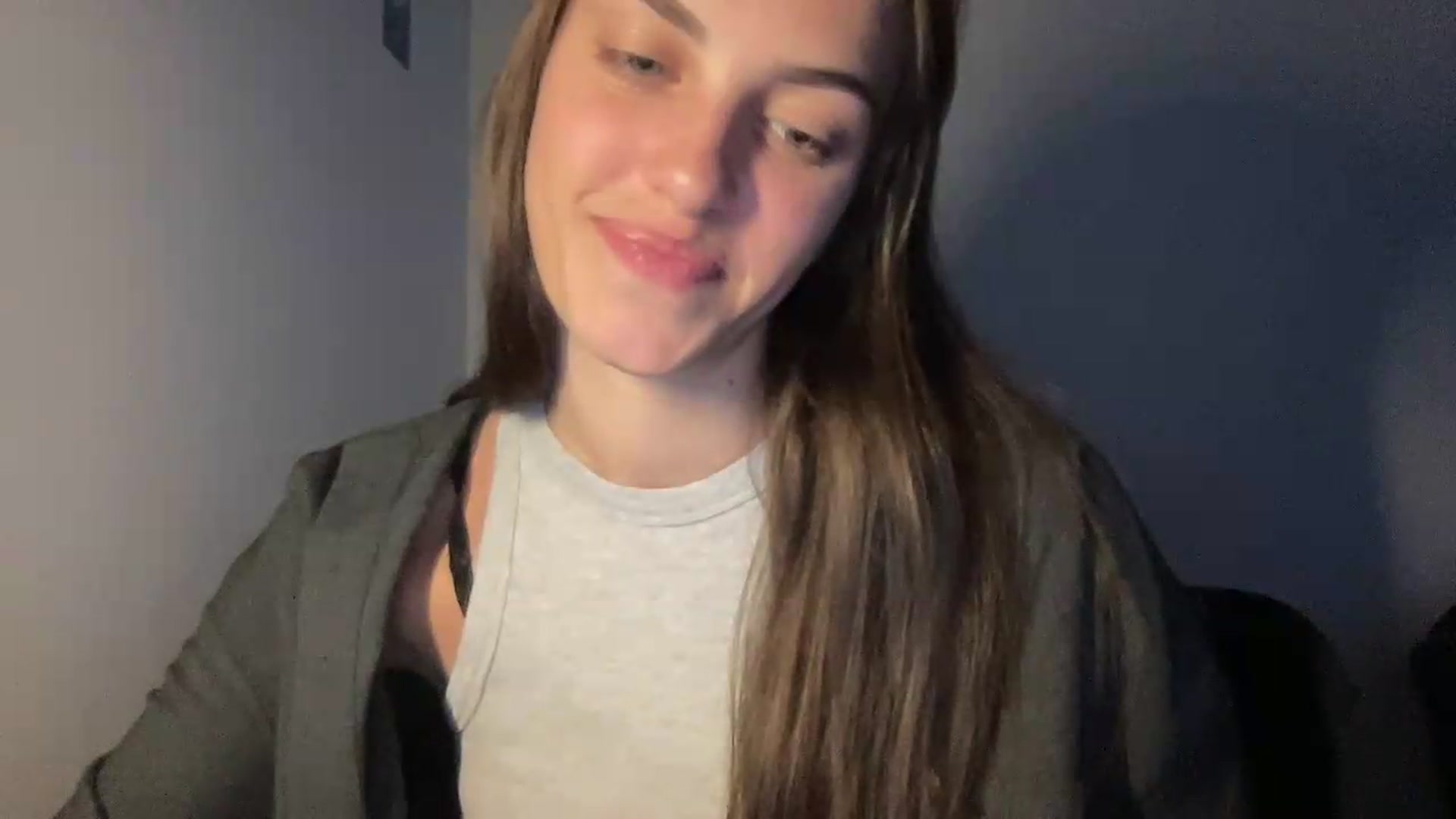 Gallery image thumbnail from Dashamoxy's myfreecams stream on, 06/23/2026, 17:39 image 11 of 20