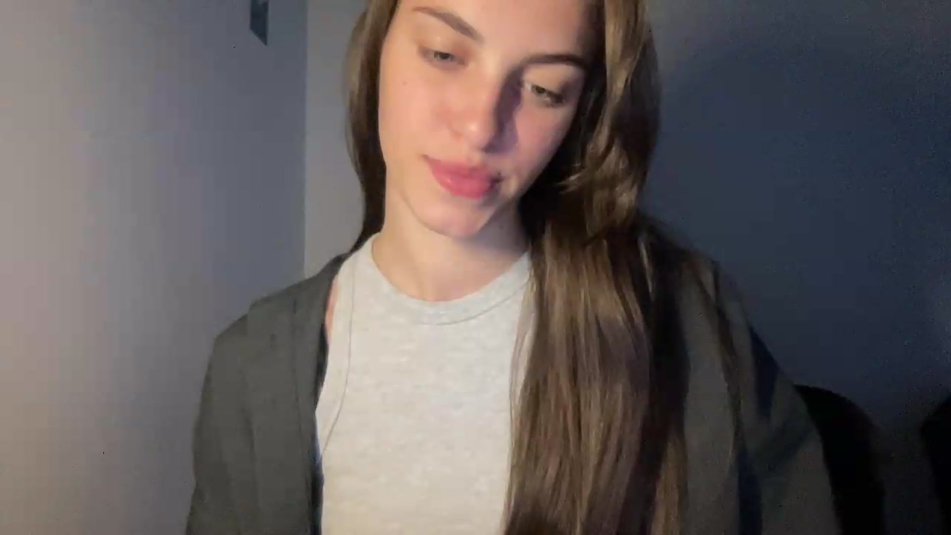 Gallery image thumbnail from Dashamoxy's myfreecams stream on, 06/23/2026, 17:39 image 6 of 20