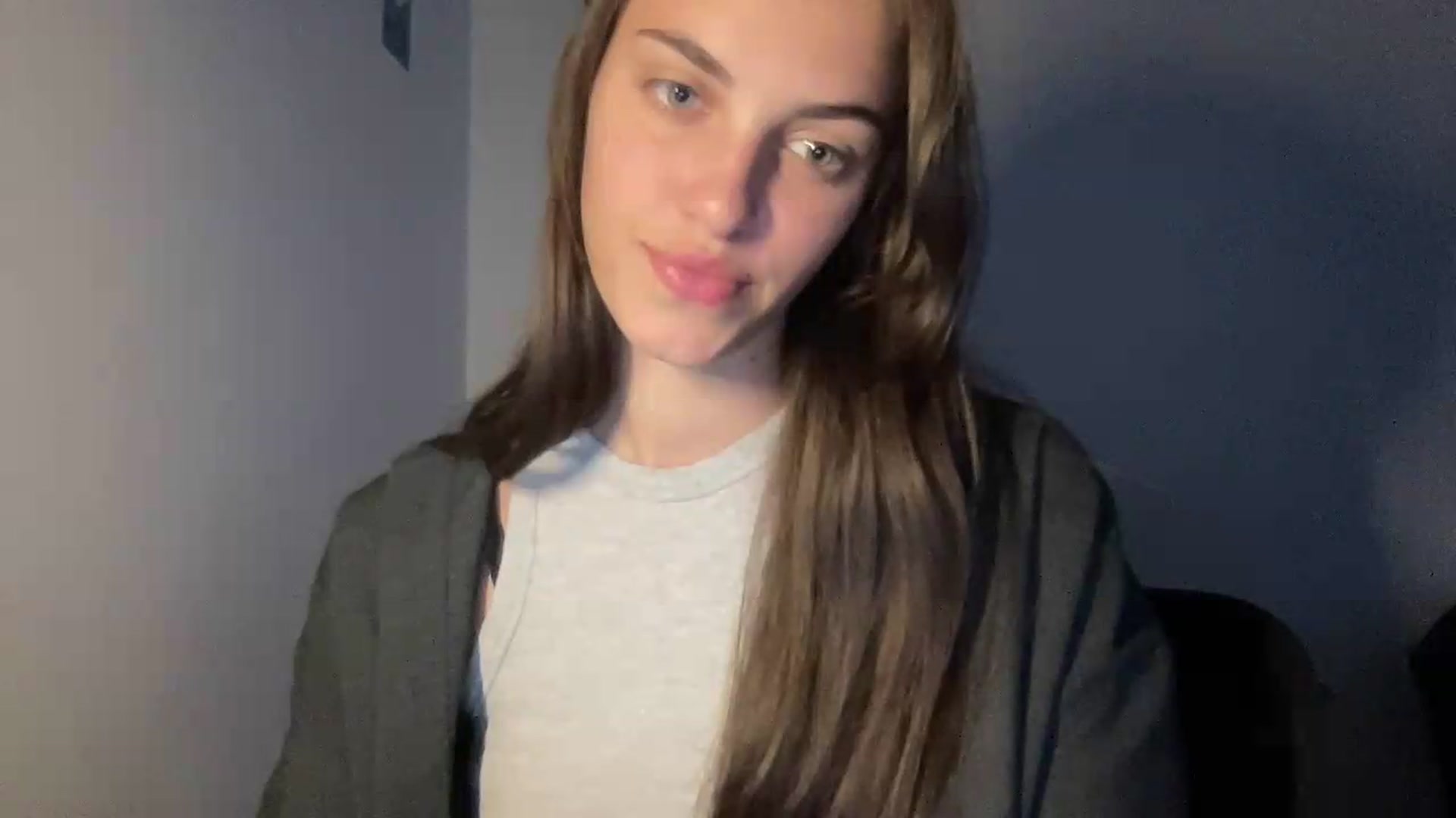 Gallery image thumbnail from Dashamoxy's myfreecams stream on, 06/23/2026, 17:39 image 5 of 20