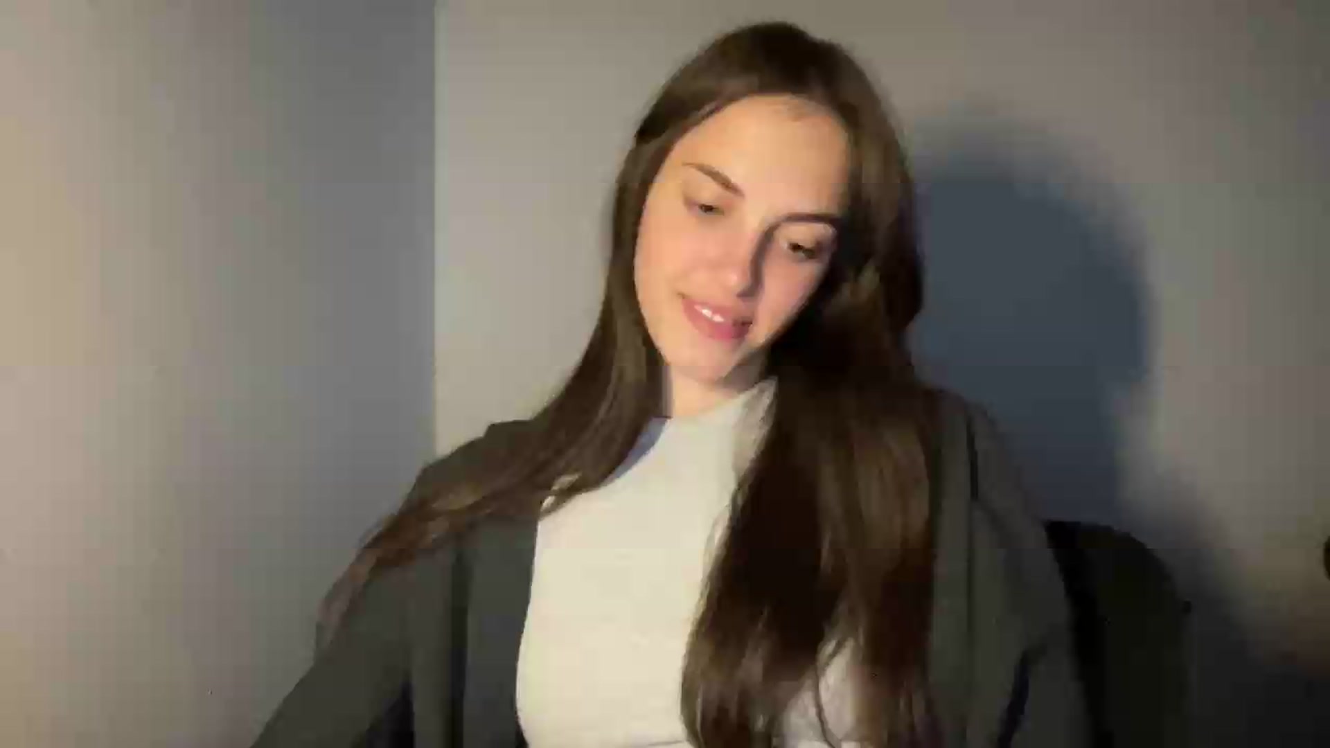 Gallery image thumbnail from Dashamoxy's myfreecams stream on, 06/23/2026, 17:39 image 16 of 20