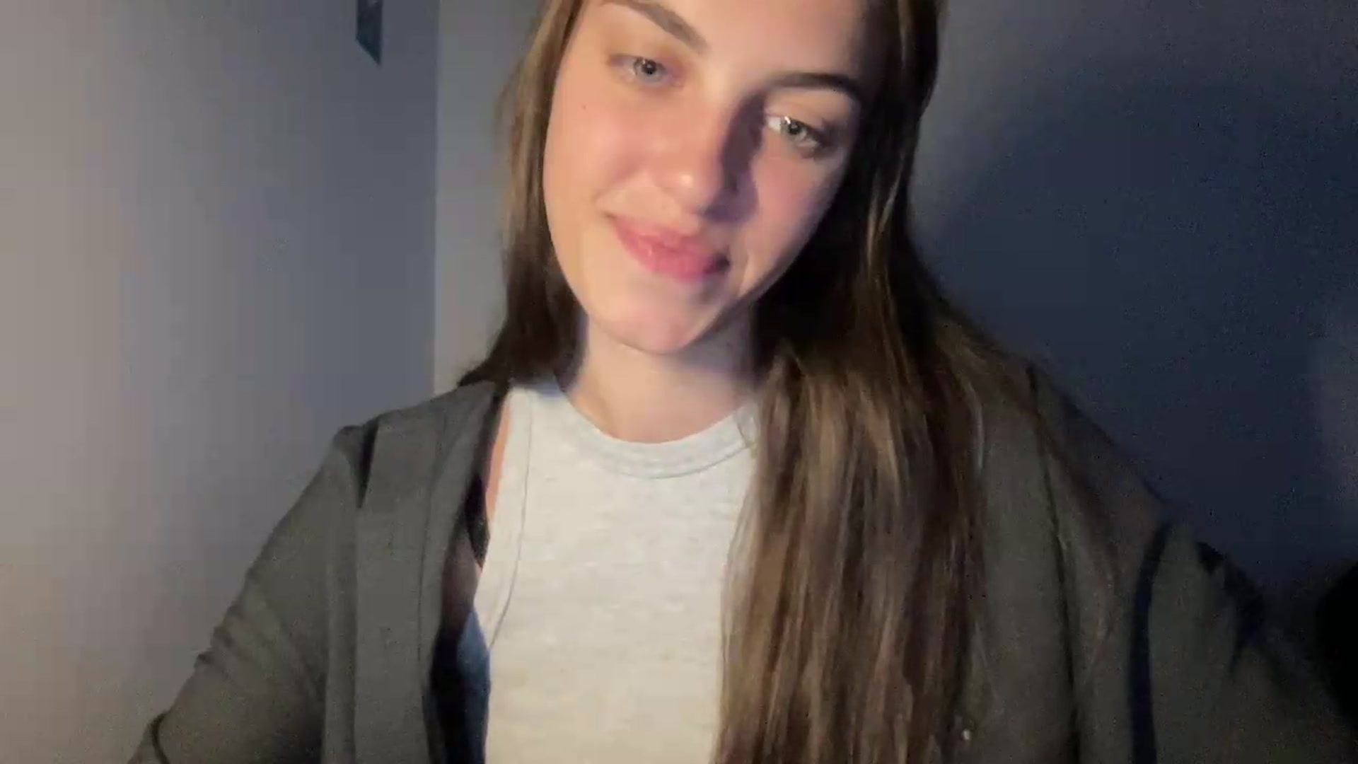 Gallery image thumbnail from Dashamoxy's myfreecams stream on, 06/23/2026, 17:39 image 12 of 20