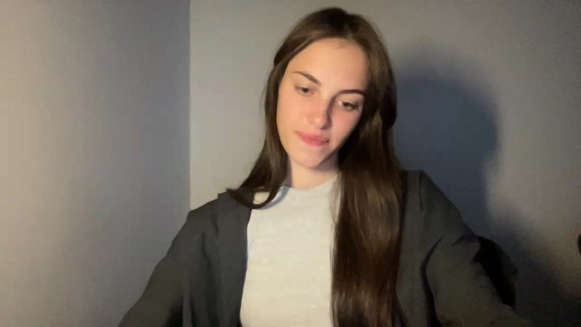 Gallery image thumbnail from Dashamoxy's myfreecams stream on, 06/23/2026, 17:39 image 15 of 20