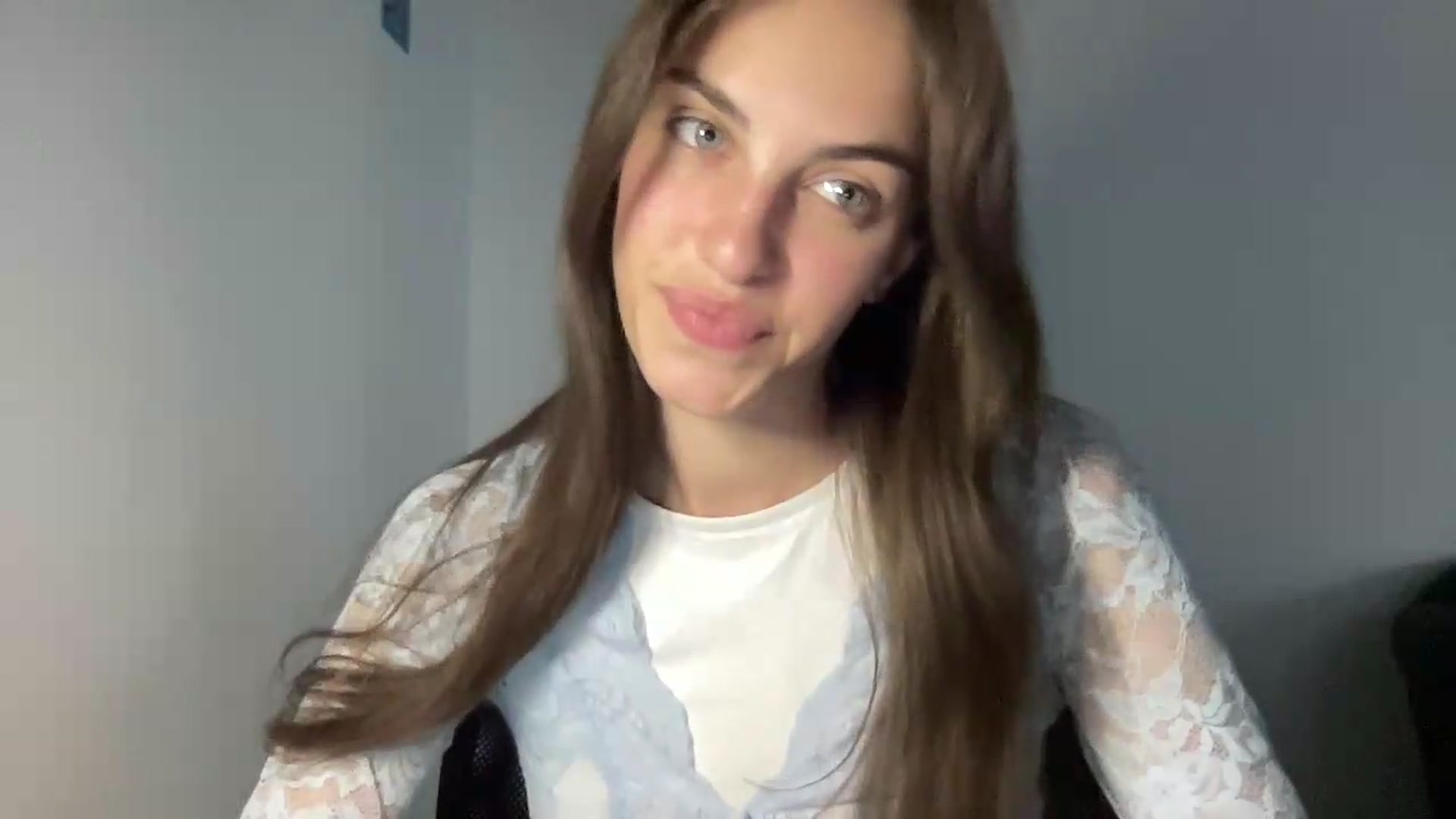 Gallery image thumbnail from Dashamoxy's myfreecams stream on, 06/24/2026, 17:23 image 4 of 20