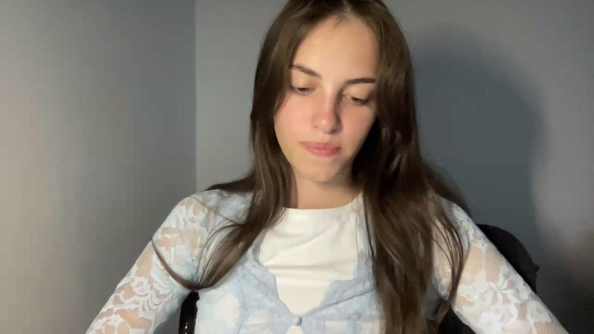 Gallery image thumbnail from Dashamoxy's myfreecams stream on, 06/24/2026, 17:23 image 16 of 20