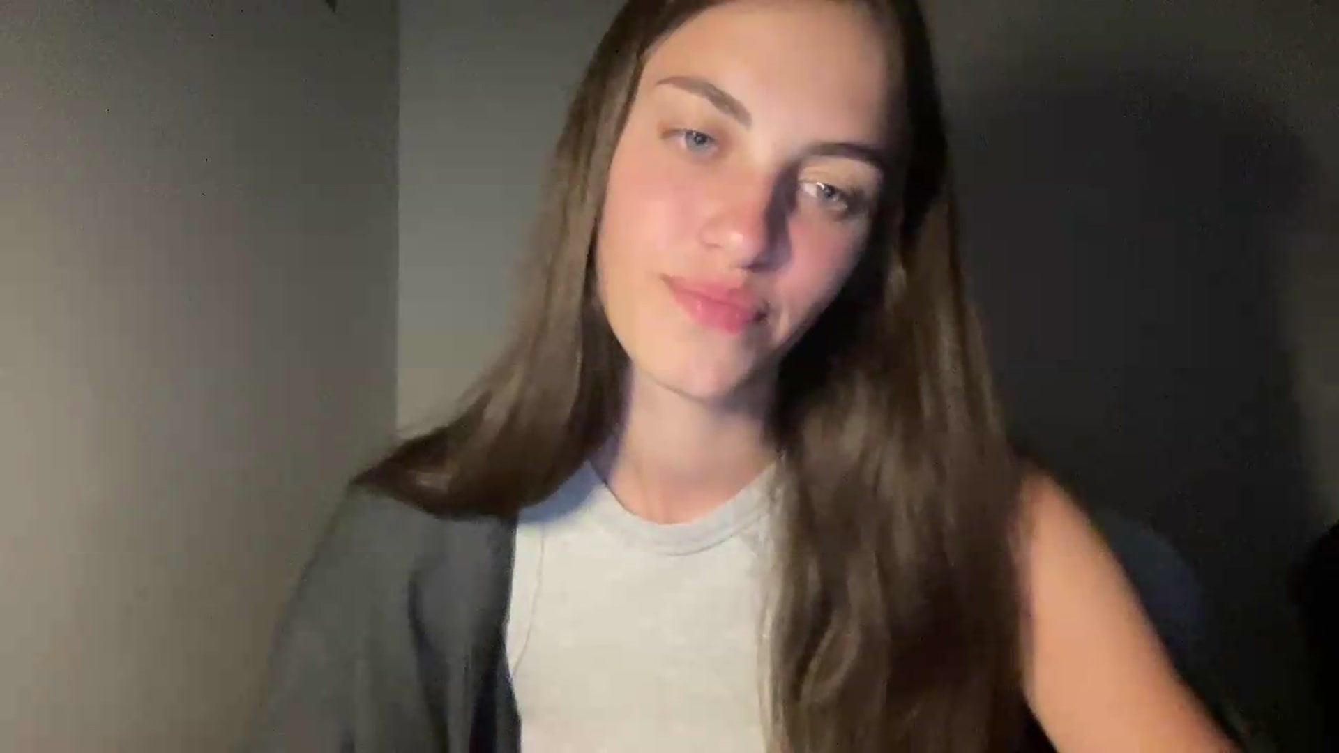 Gallery image thumbnail from Dashamoxy's myfreecams stream on, 06/27/2026, 22:14 image 6 of 20