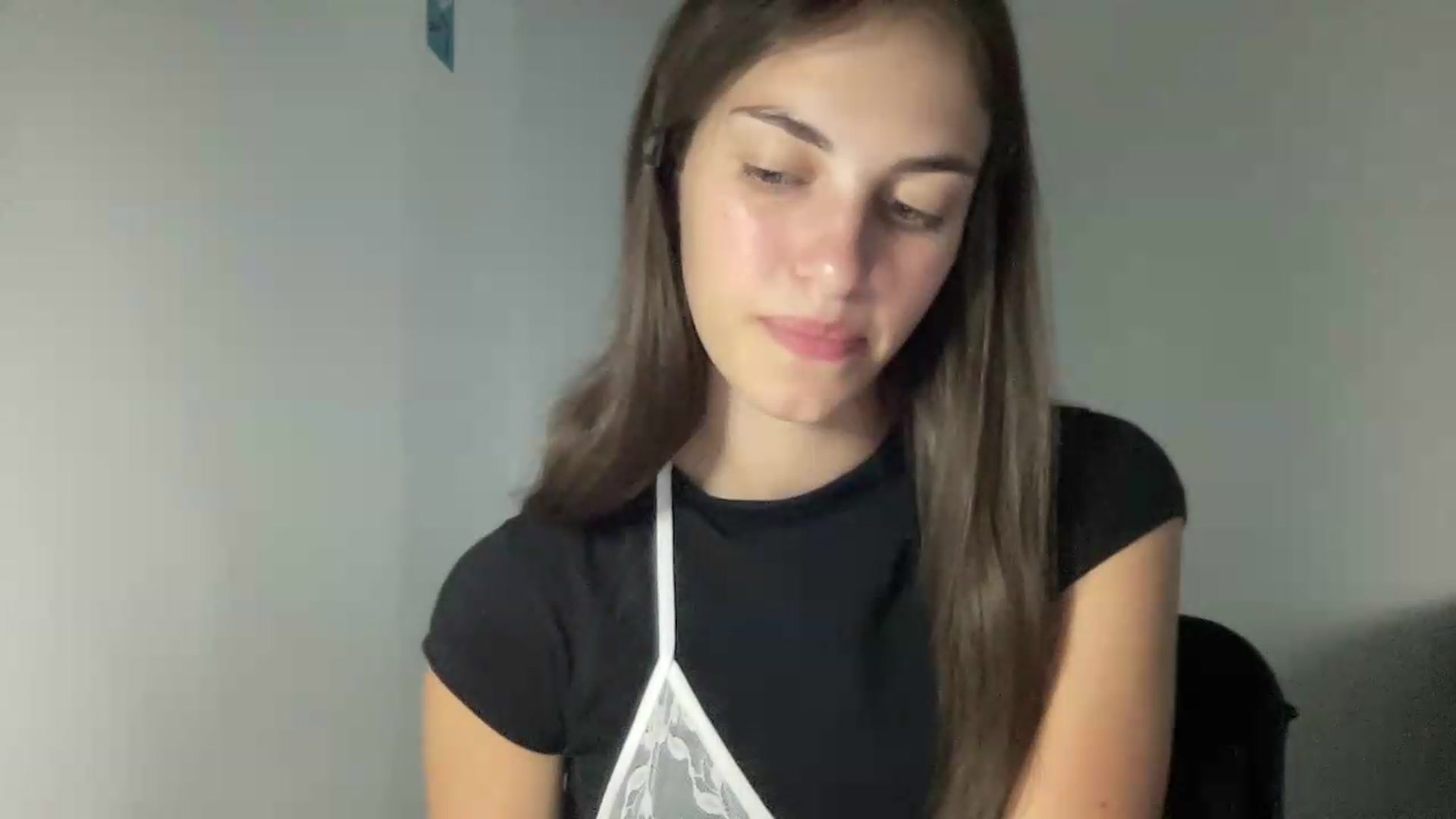 Gallery image thumbnail from Dashamoxy's myfreecams stream on, 06/28/2026, 17:15 image 12 of 20