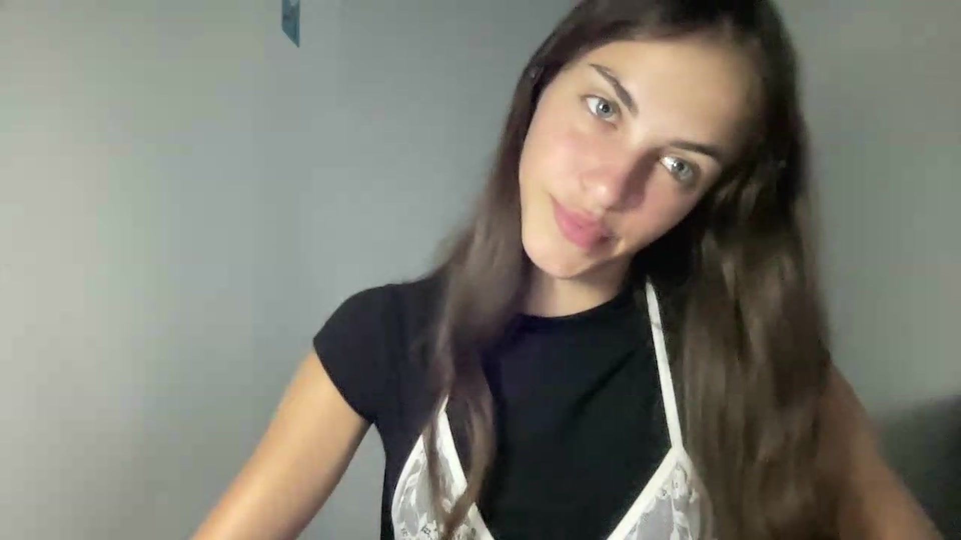 Gallery image thumbnail from Dashamoxy's myfreecams stream on, 06/28/2026, 17:15 image 7 of 20