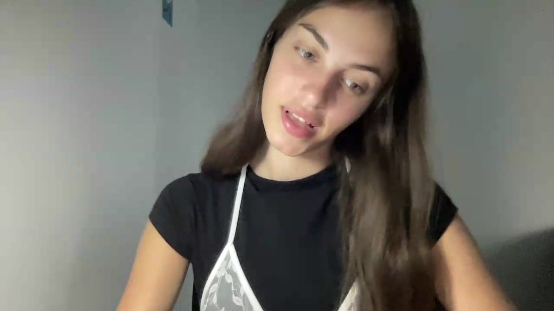 Gallery image thumbnail from Dashamoxy's myfreecams stream on, 06/28/2026, 17:15 image 14 of 20