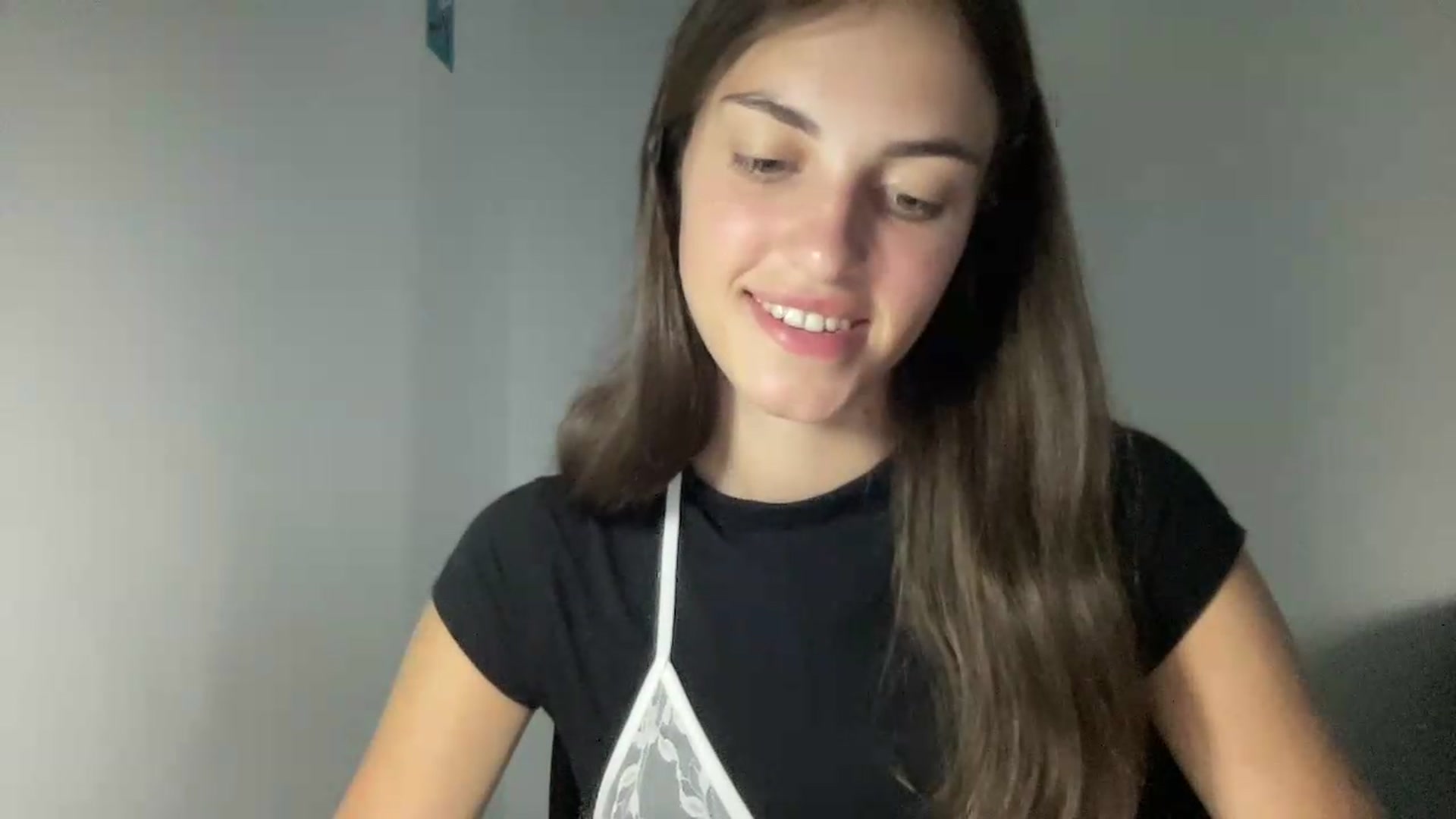 Gallery image thumbnail from Dashamoxy's myfreecams stream on, 06/28/2026, 17:15 image 15 of 20