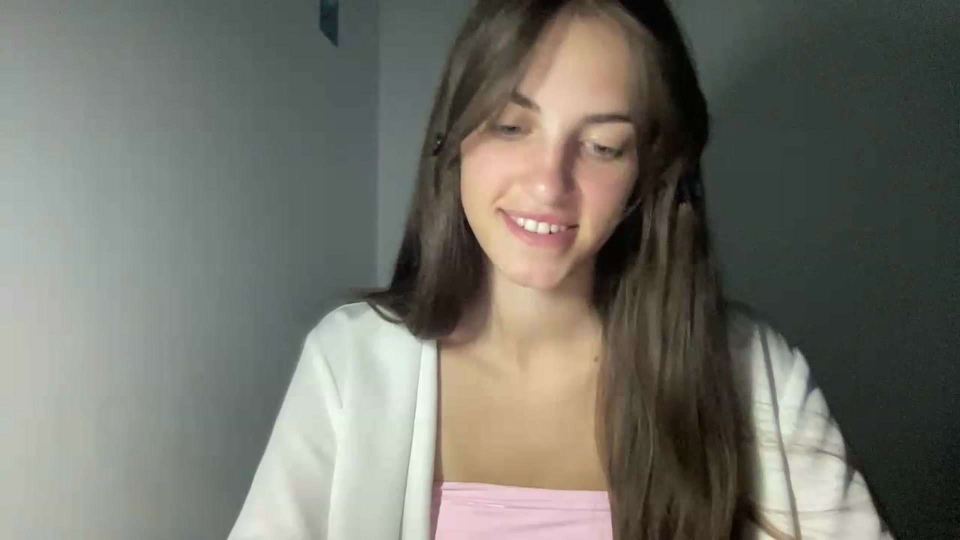 Gallery image thumbnail from Dashamoxy's myfreecams stream on, 06/30/2026, 17:14 image 13 of 20