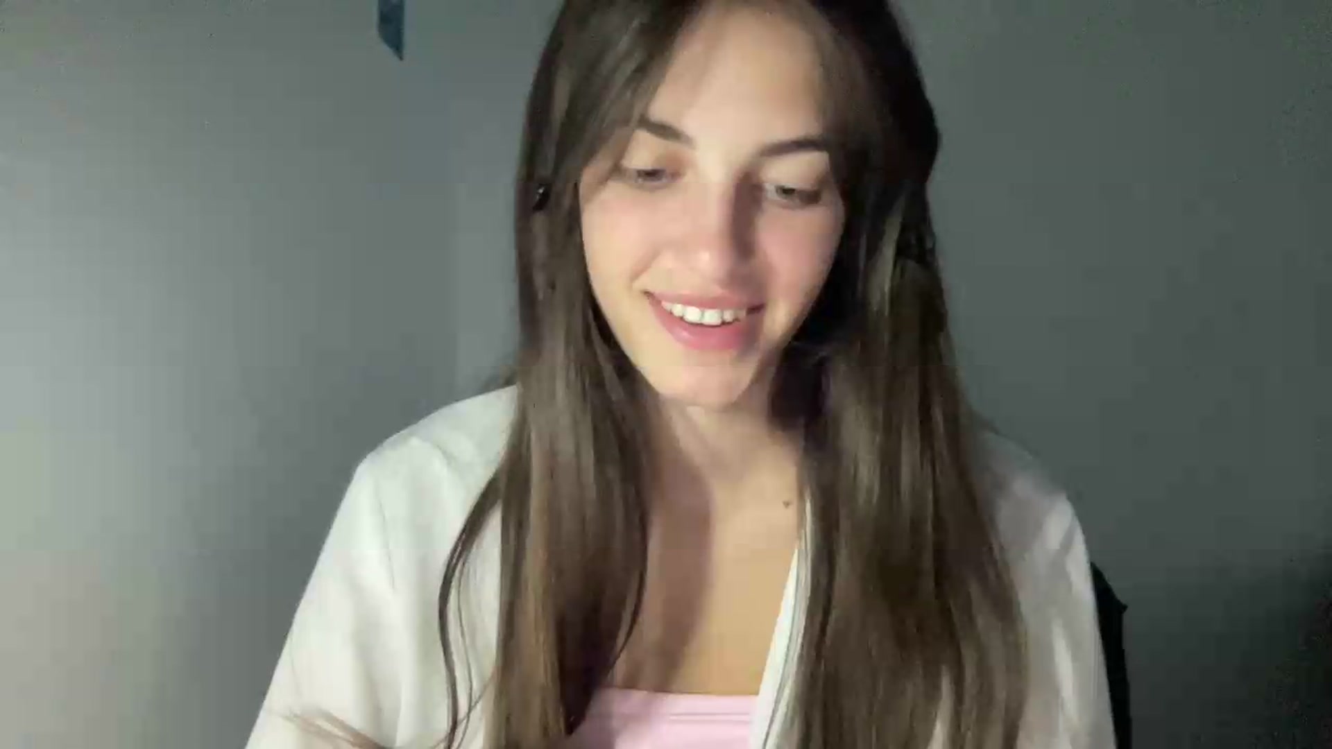 Gallery image thumbnail from Dashamoxy's myfreecams stream on, 06/30/2026, 17:14 image 3 of 20