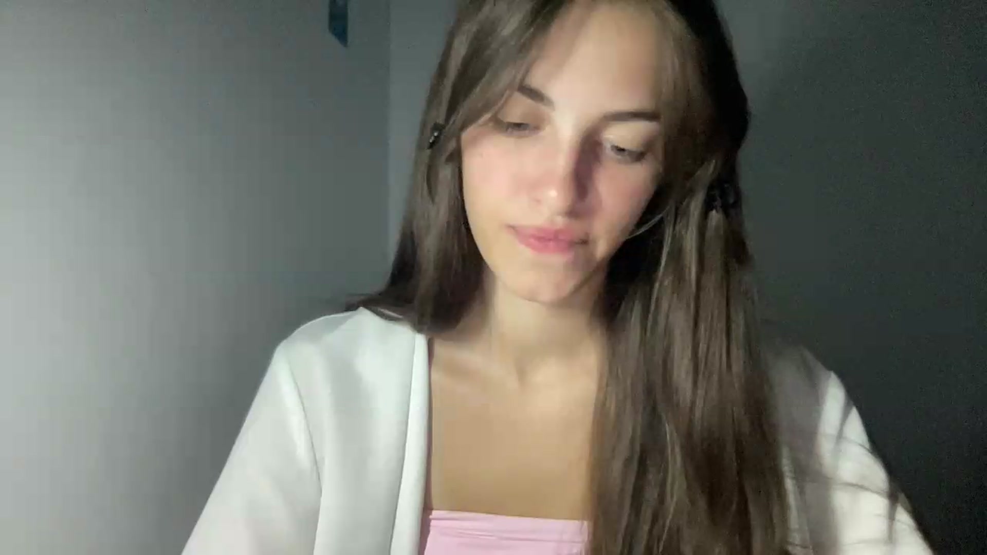 Gallery image thumbnail from Dashamoxy's myfreecams stream on, 06/30/2026, 17:14 image 12 of 20