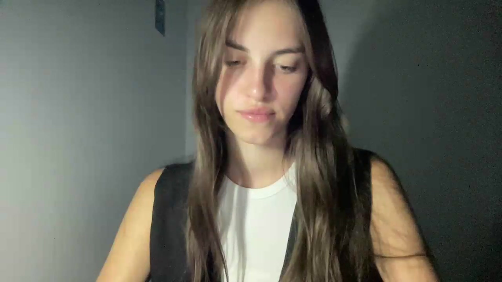 Gallery image thumbnail from Dashamoxy's myfreecams stream on, 07/04/2026, 17:17 image 20 of 20