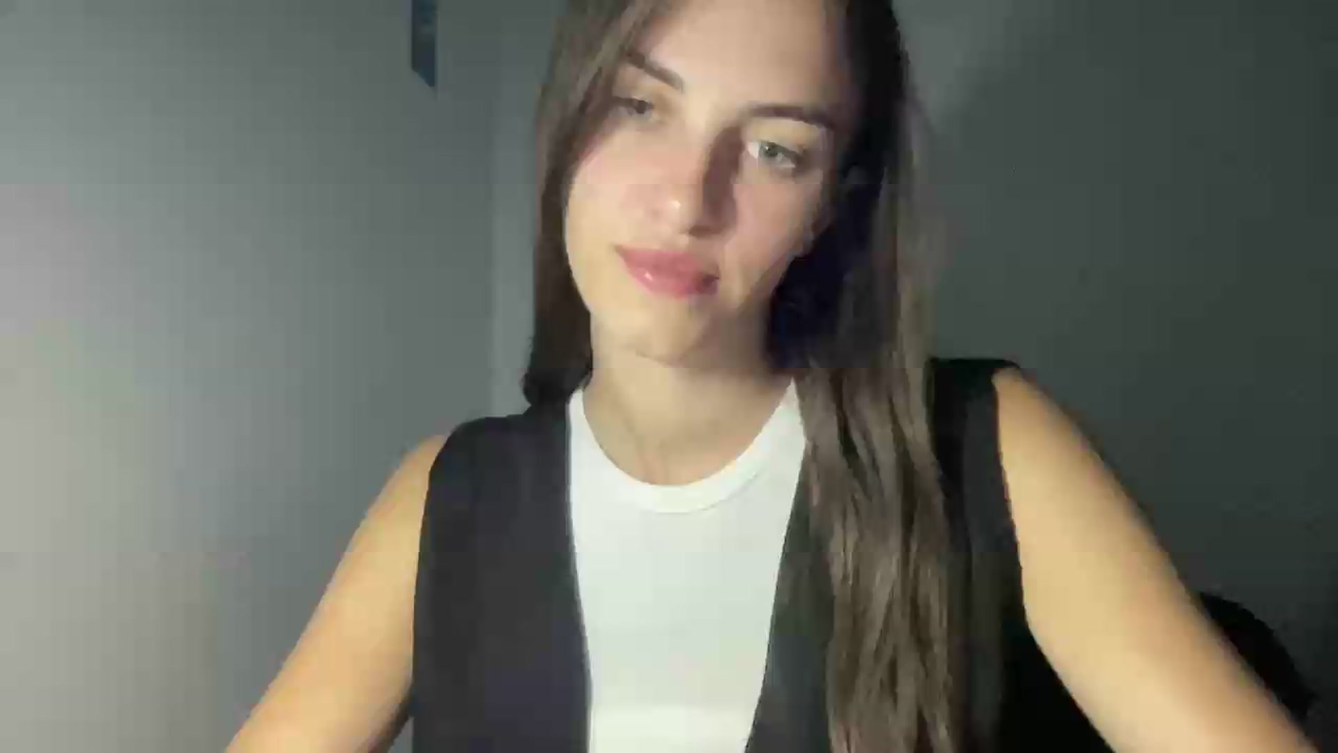 Gallery image thumbnail from Dashamoxy's myfreecams stream on, 07/04/2026, 17:17 image 8 of 20
