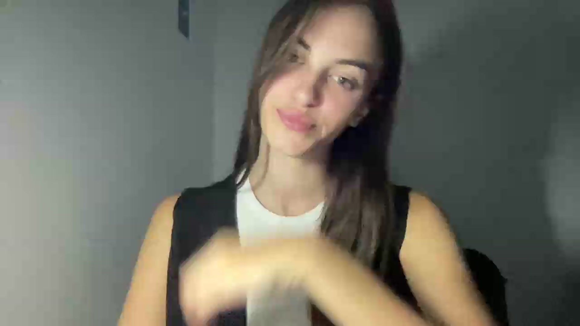 Gallery image thumbnail from Dashamoxy's myfreecams stream on, 07/04/2026, 17:17 image 5 of 20